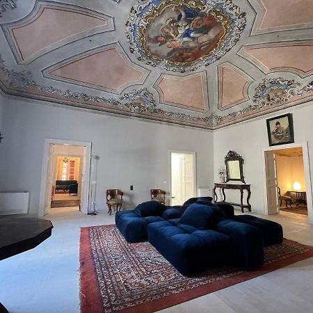 Palazzo Triolo - Dimora Di Charme Bed and Breakfast Corleone Eksteriør billede