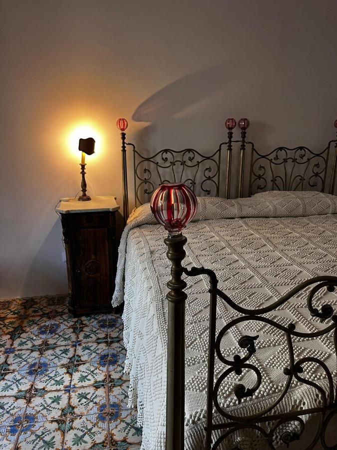 Palazzo Triolo - Dimora Di Charme Bed and Breakfast Corleone Eksteriør billede