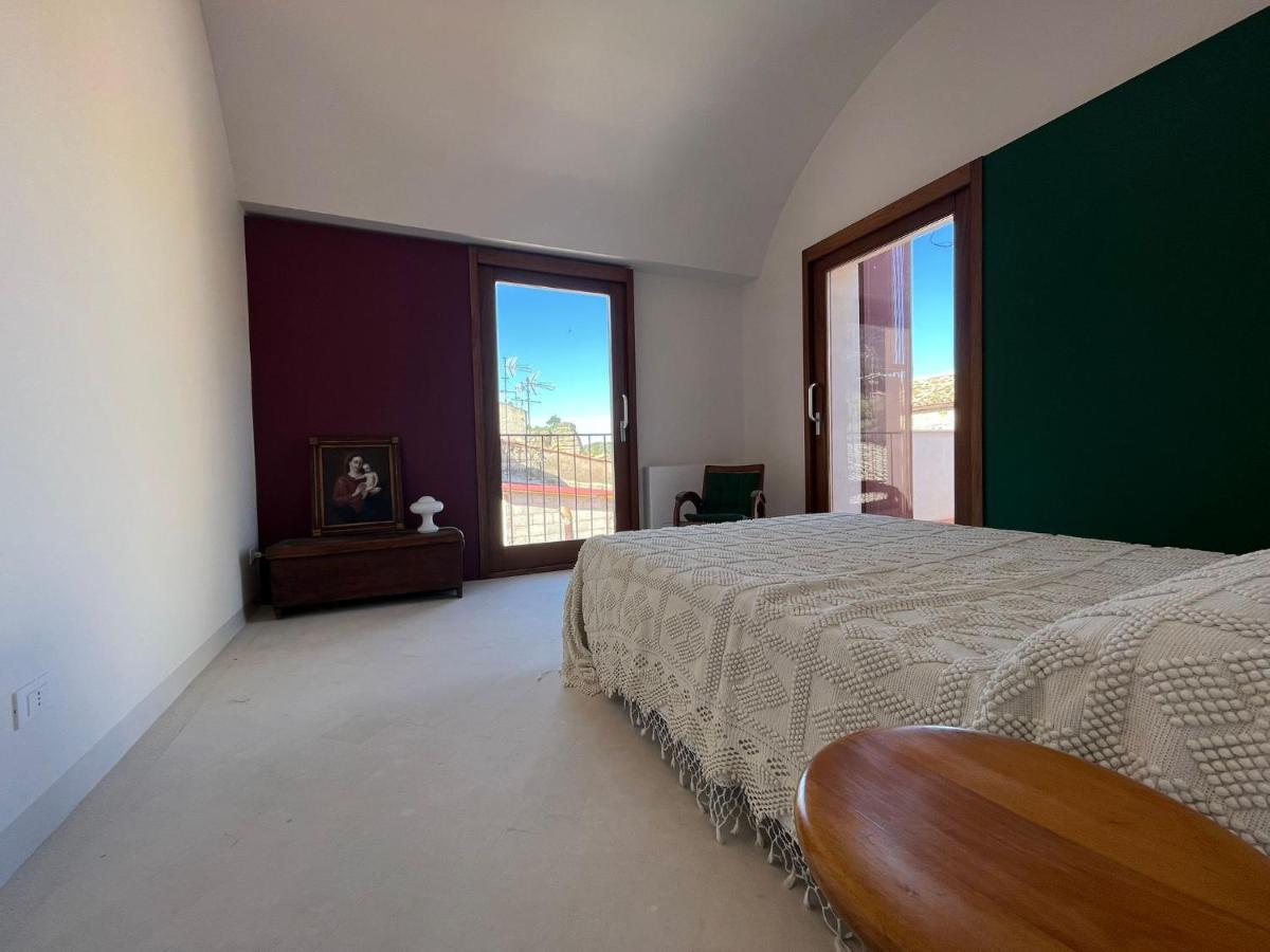 Palazzo Triolo - Dimora Di Charme Bed and Breakfast Corleone Eksteriør billede
